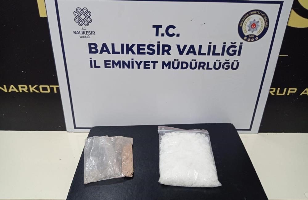 Bandırma’da narkotik operasyonu: 2 Kişi yakalandı Bandırma Narkotik Suçlarla Mücadele ekipleri, uyuşturucuyla mücadele kapsamında önemli bir