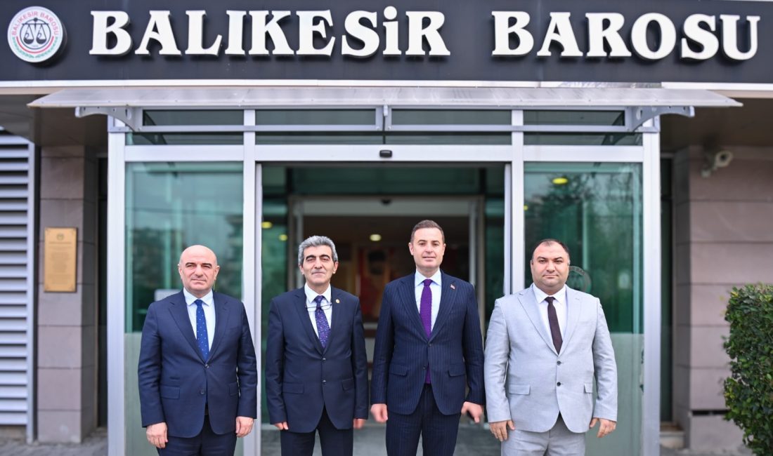 Başkan Akın: “Ortak Akılla Geleceğe Yürüyoruz” Balıkesir Büyükşehir Belediye Başkanı Ahmet Akın, Balıkesir Barosu ve BAGİAD’ı