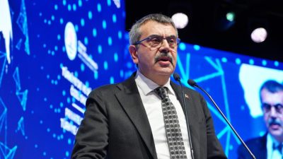 Milli Eğitim Bakanı Yusuf Tekin, özel okullarda fahiş fiyat uygulayan,