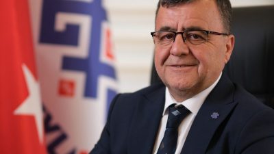  Altıeylül Belediye Başkanı Hakan Şehirli 10 Ocak Gazeteciler Günü’nü kutlayarak,