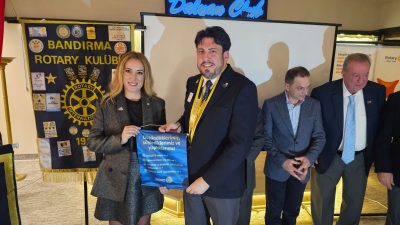 Bandırma Rotary Kulübü’nün gerçekleştirdiği törende kulüp faaliyetleri ve projeler de
