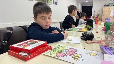Bandırma Belediyesi tarafından Barış Manço Kültür Merkezi’nde düzenlenen resim kurslarında