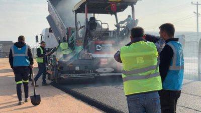 Balıkesir Büyükşehir Belediyesi, Gönen Sanayi Sitesi’nde uzun süredir yaşanan yol