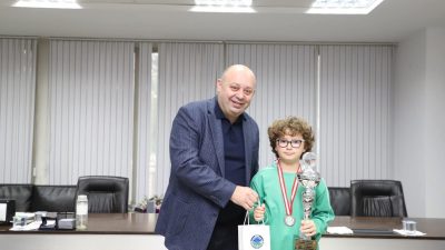 Gönen Belediyespor U12 Takımı, 15’te 15 yaparak Marmara şampiyonu oldu.