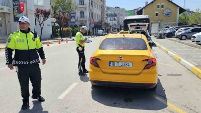 Bandırma İlçe Emniyet Müdürlüğü ekipleri, Aralık ayında okul çevrelerinde güvenliği