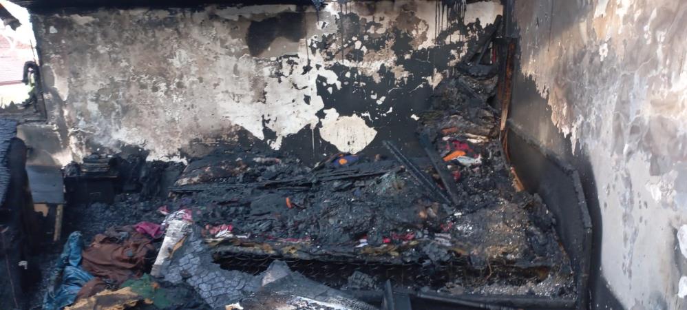 Ocaklar Mahallesi’nde bir evde çıkan yangın, itfaiye ekiplerinin müdahalesiyle söndürüldü.