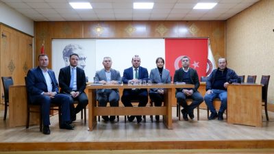 Susurluk Belediyesi ve muhtarlar, mahallelerin kalkınması için çözüm önerilerini değerlendirdi.