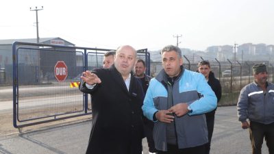 Gönen Belediye Başkanı İbrahim Palaz, Küçük Sanayi Sitesi’nde başlatılan sıcak