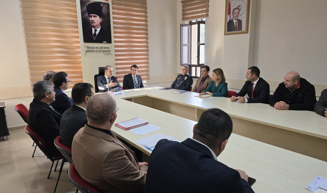 Bandırma’da roman vatandaşların yaşam kalitesini yükseltmeye yönelik strateji belirlendi Bandırma’da roman vatandaşların eğitim, sağlık, istihdam, sosyal hizmet ve benzeri
