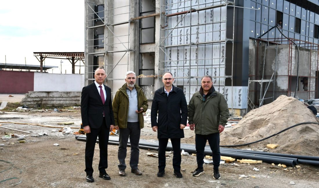 Bandırma’da Gençlik Merkezi çalışmalarına Bakanlık incelemesi Gençlik ve Spor Bakanlığı Yatırım ve İşletmeler Genel Müdürü Prof.