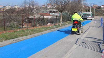 Susurluk’ta vatandaşların ulaşımının kolaylaştırılması amacıyla yürüyüş yolu ve pazar yerine