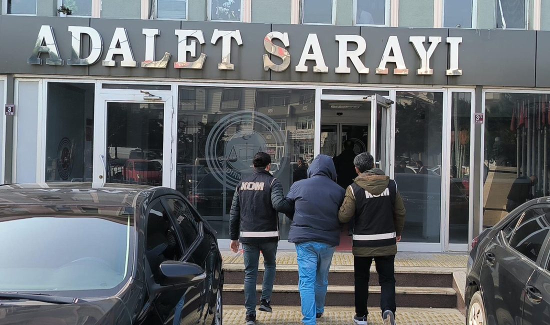Erdek’te FETÖ’den aranan firari hükümlü yakalandı Bandırma ilçesinde FETÖ/PDY terör örgütü üyesi olduğu gerekçesiyle aranan firari