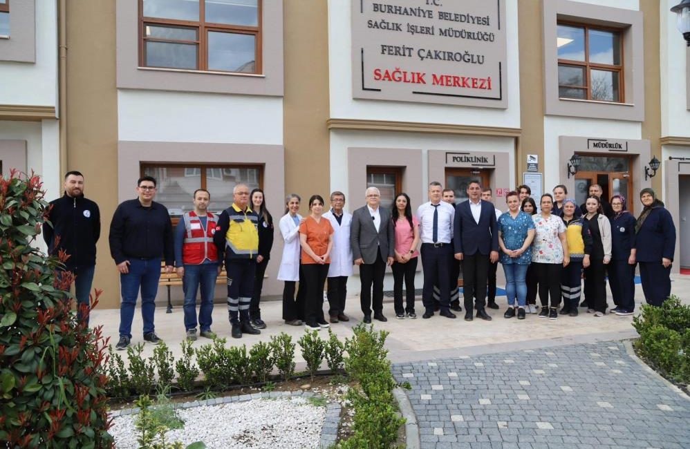 Burhaniye Belediyesinden “Önce Sağlık” hamlesi Burhaniye Belediyesi Sağlık İşleri Müdürlüğü, “Önce Sağlık” sloganı ve geniş