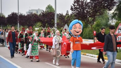 Üniversite Araştırmaları Laboratuvarı (ÜNİAR) tarafından gerçekleştirilen “Öğrenci Dostu Üniversite Şehirleri