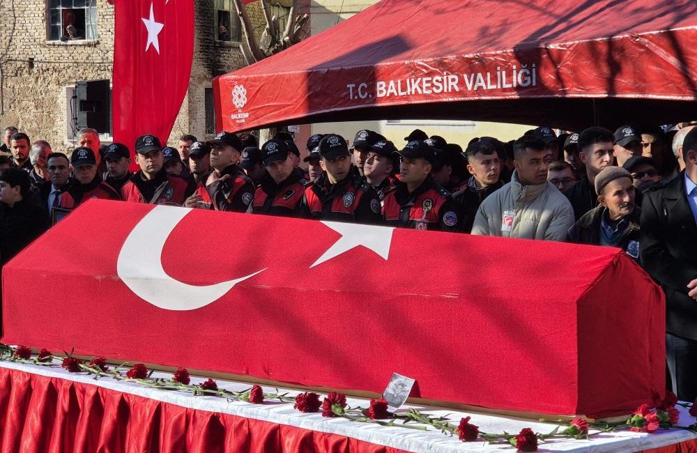 İstanbul Eyüpsultan’da görevi başında geçirdiği kazada hayatını kaybeden şehit polis