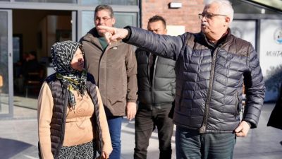 Burhaniye Belediye Başkanı Ali Kemal Deveciler, Börezli Mahallesi’ne gerçekleştirdiği ziyarette