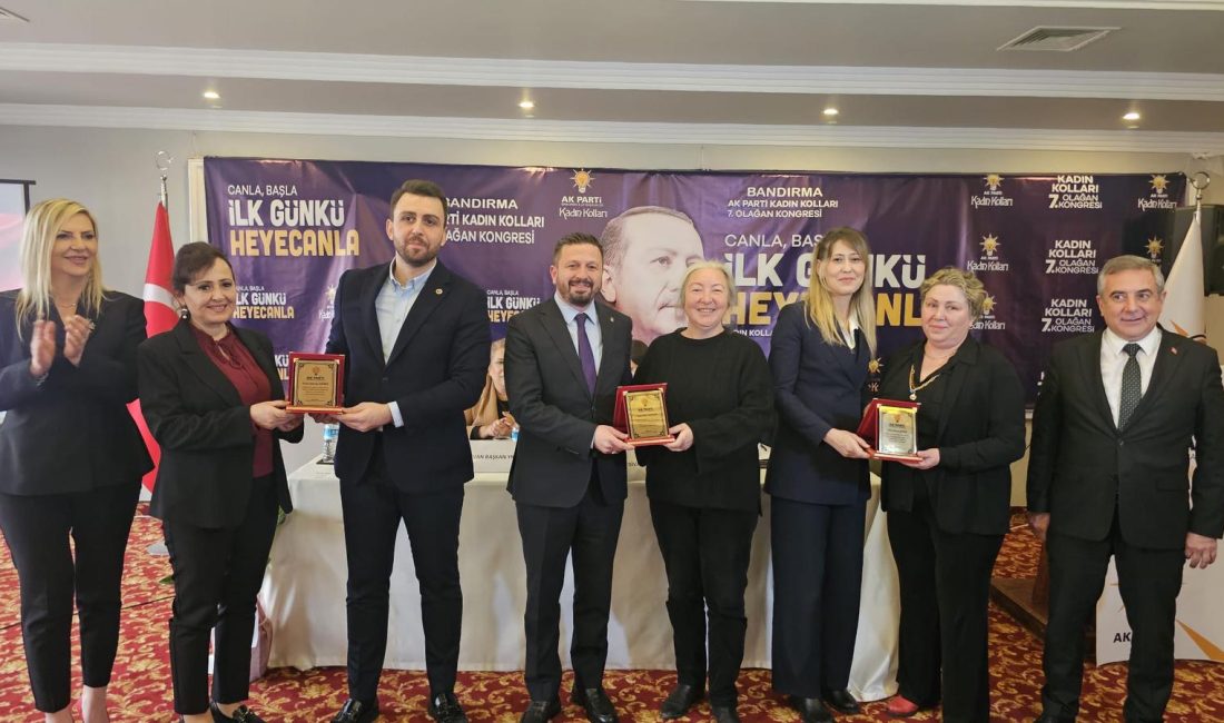 AK Parti Bandırma İlçe Kadın Kolları Önal ile yola devam AK Parti Bandırma İlçe Kadın Kolları 7’nci Olağan Kongresi Eken