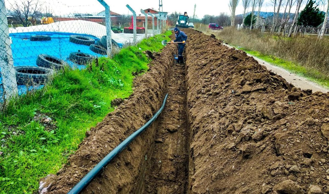 Bigadiç’e 1000 metrelik yeni içme suyu hattı Balıkesir Su ve Kanalizasyon İdaresi (BASKİ), Bigadiç’in Fethibey Mahallesi’nde bin