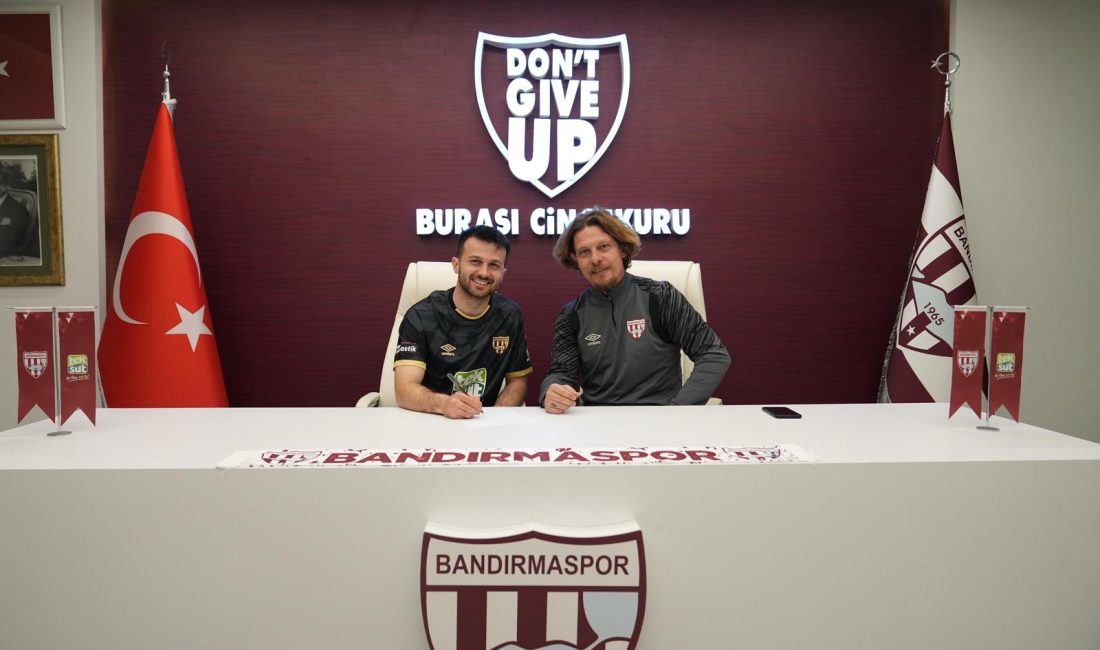 Bandırmaspor, Murat Cem Akpınar’ı kadrosuna kattı Bandırmaspor, orta saha oyuncusu Murat Cem Akpınar ile 1,5 yıllık