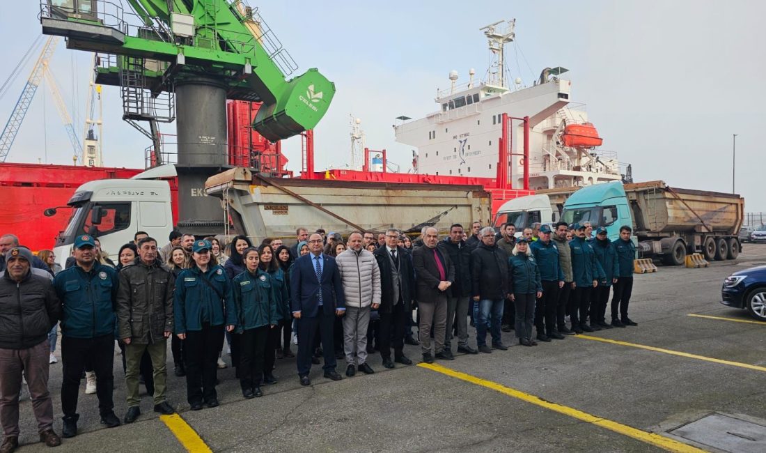Bandırma’da “Dünya Gümrük Günü” törenle kutlandı Bandırma Gümrük Müdürlüğü, Dünya Gümrük Günü’nü limanda düzenlediği törenle kutladı.