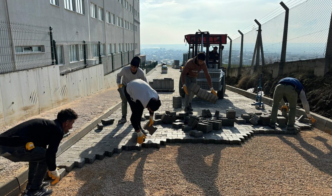 Bandırma Belediyesi tarafından yapılan altyapı ve üstyapı çalışmaları kapsamında parke