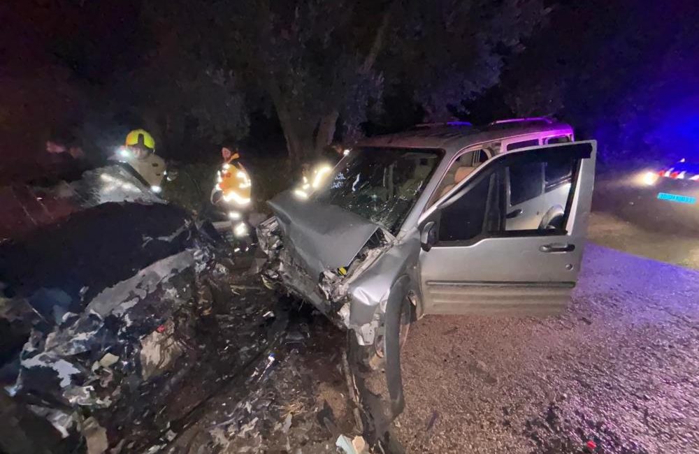 Bandırma-Edincik yolunda feci kaza, 1 kişi yaşamını yitirdi Edincik Mahallesi Düzler yolunda meydana gelen çift taraflı trafik kazasında