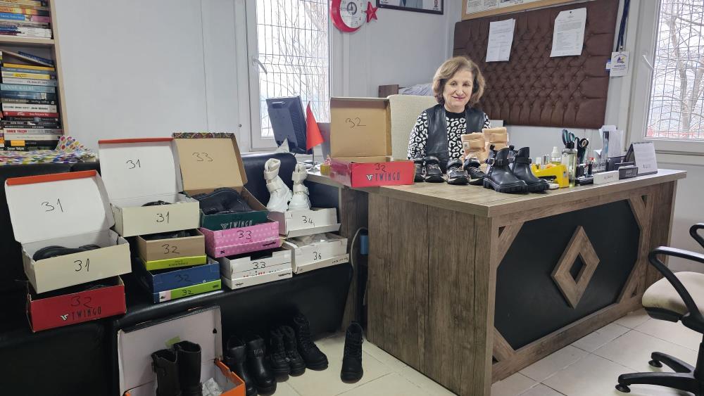 Bandırma’da, Paşabayır Mahalle Muhtarı Belgin Şentürk, üniversite öğrenci topluluğu işbirliğinde,
