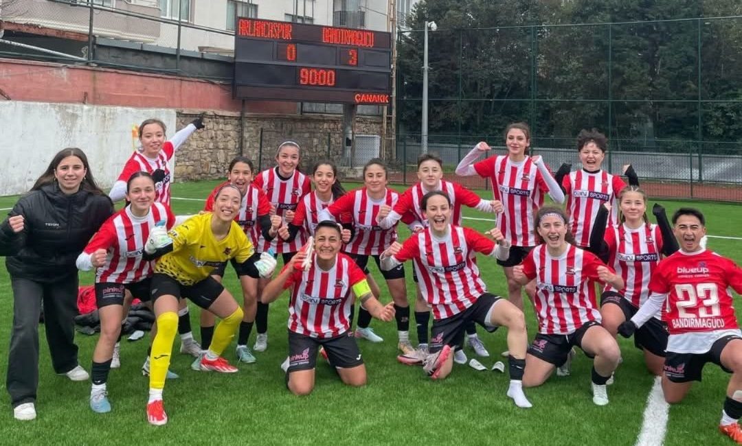 Şampiyonluk parolasıyla yola çıkan Bandırmagücü Kadın Futbol Takımı, ligin ilk