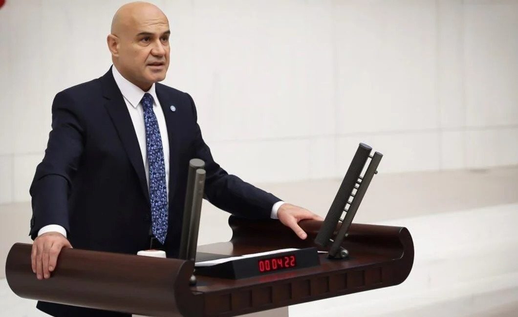 İYİ Parti Milletvekili Turhan Çömez’den “Yenidoğan Çetesi Davası” iddiaları İYİ Parti Balıkesir Milletvekili Turhan Çömez, “Yenidoğan Çetesi Davası” sanığı