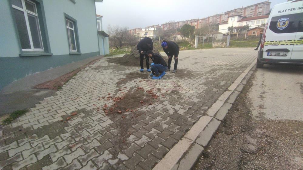 Bandırma’da silahla başından vurularak ağır yaralanan 44 yaşındaki Murat Kamallı,