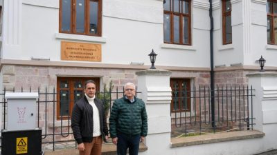Burhaniye Belediyesi mülkiyetinde bulunan ve Hacıahmet Mahallesi’nde yer alan tescilli
