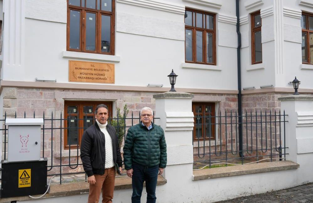 Burhaniye Belediyesi mülkiyetinde bulunan ve Hacıahmet Mahallesi’nde yer alan tescilli