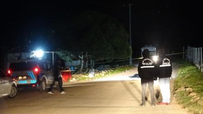 Ayvalık’ta hayvancılıkla uğraşan 45 yaşındaki M.K., düzenlenen silahlı saldırı sonucu