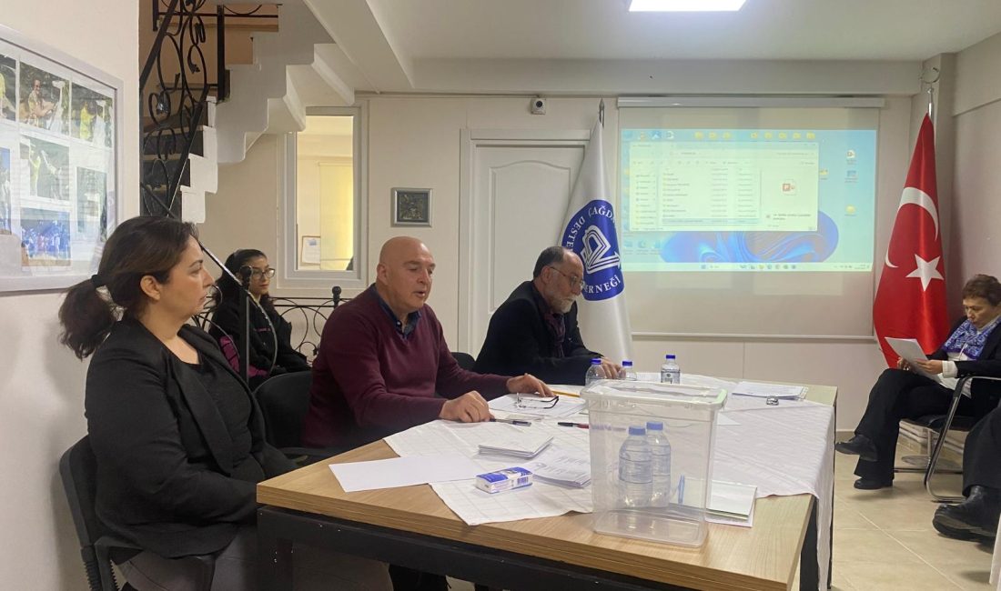 ÇYDD Bandırma Şubesi’nde yeniden Başaran dönemi ÇYDD Bandırma Şubesi, 14. Olağan Kurulunda yeniden başkan seçilen Ece