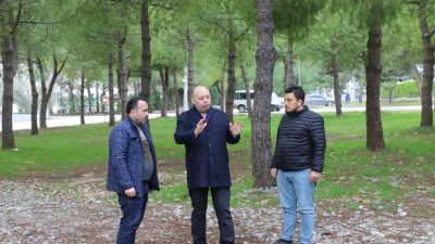 Gönen Belediye Başkanı İbrahim Palaz, inşaatı devam eden Gönen Reşadiyespor