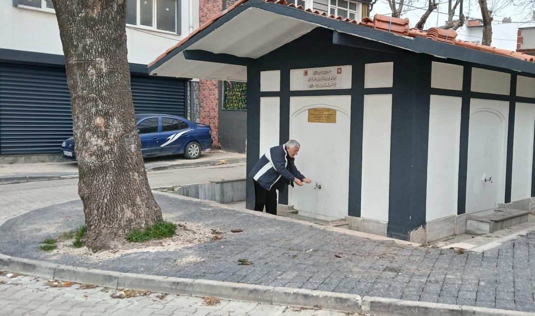 TARİHİ ÇINARLI ÇEŞMESİ YENİLENDİ Eski adıyla “Meşrutiyet Ser Çeşmesi” olan 112 yıllık tarihi Çınarlı