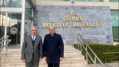 Erdek Belediye Başkanı Burhan Karışık, kısa süre önce rahatsızlık geçiren
