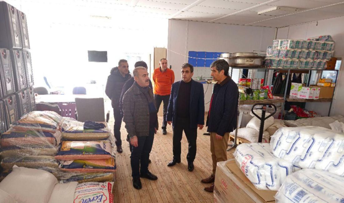 Demir, Gönen’de eğitim süreçleri ve altyapıları değerlendirdi Balıkesir İl Milli Eğitim Müdürü Murat Demir, Gönen’deki eğitim kurumlarını