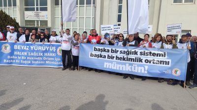 Türk Tabipleri Birliği’nin yeni bir sağlık sistemi talebiyle İstanbul’dan Ankara’ya