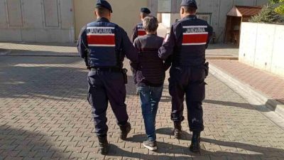 Balıkesir’de jandarma ekipleri tarafından yapılan asayiş denetimlerinde hapis cezası bulunan