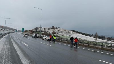 Balıklıdere Viyadüğü mevkisinde, İstanbul istikametine seyir halindeki araçların olumsuz hava