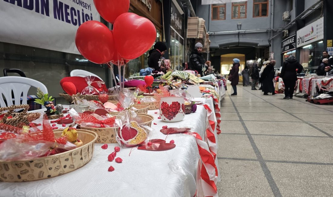 Bandırma Belediyesi ve Bandırma Kent Konseyi Kadın Meclisi işbirliğiyle Sevgililer