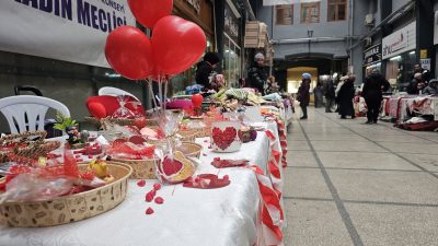 Bandırma Belediyesi ve Bandırma Kent Konseyi Kadın Meclisi işbirliğiyle Sevgililer