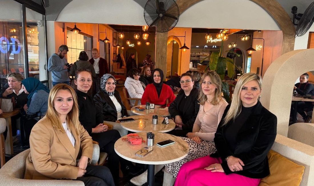 AK Parti Bandırma Kadın Kolları tanışma kahvaltısında buluştu AK Parti Bandırma İlçe Kadın Kolları tarafından düzenlenen tanışma kahvaltısında