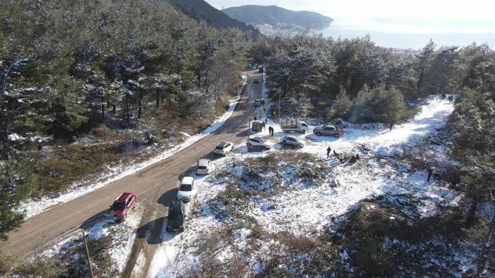 Bandırma ve Erdek bölgelerinde hafta sonu etkili olan kar yağışı,