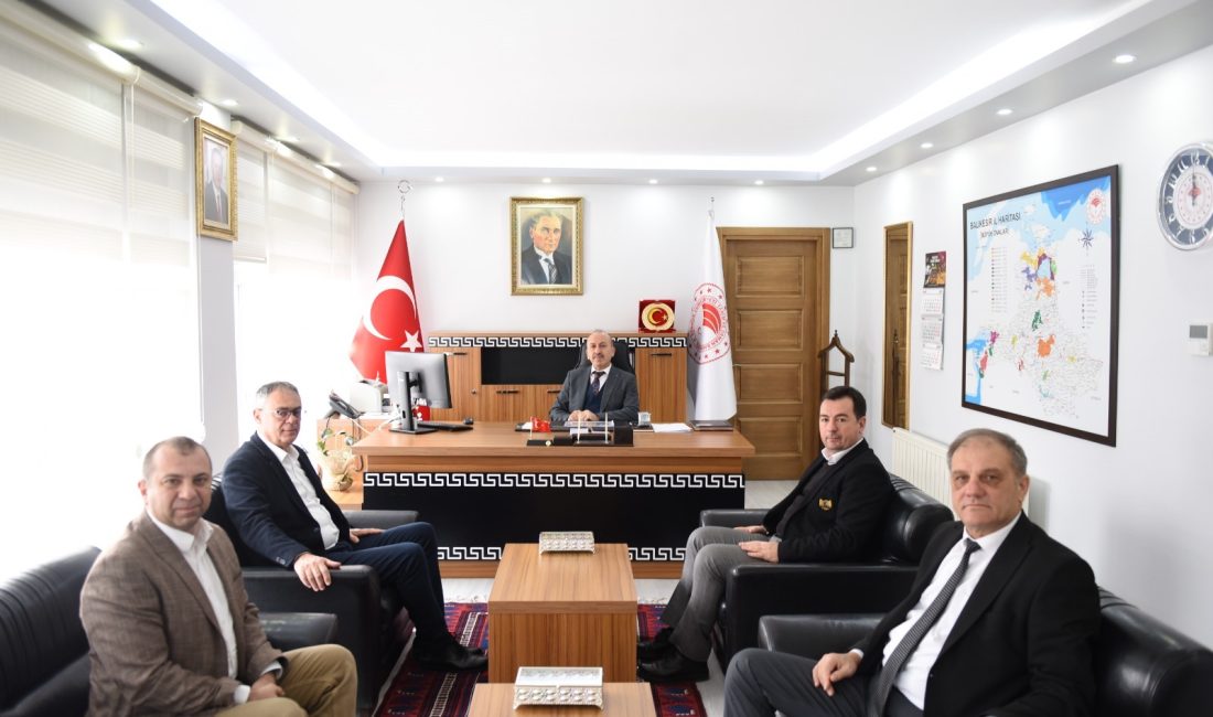 Bandırma Ticaret Borsası’ndan İl Tarım Müdürü’ne ziyaret Bandırma Ticaret Borsası heyeti, Balıkesir İl Tarım Müdürü Dr. Hüseyin