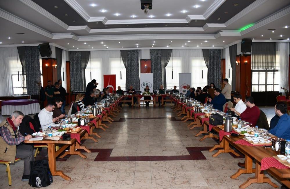 DSİ 25. Bölge Müdürü Olcay Çubukçu düzenlediği basın toplantısında kurumun
