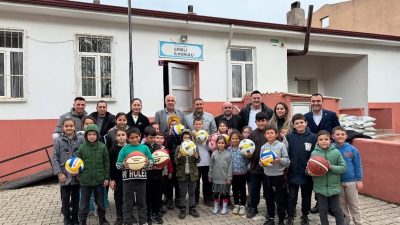 Balıkesir Büyükşehir Belediyesi Güney Marmara Koordinatörü Murat Karakoyun ve beraberindeki