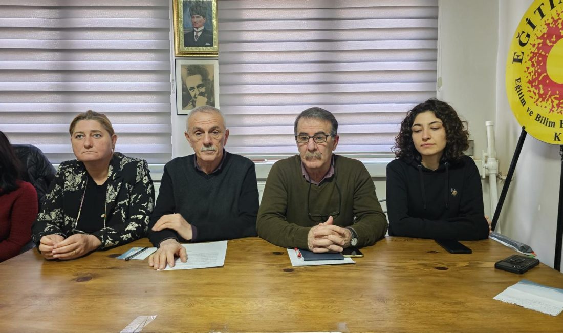 6 Şubat depreminin ikinci yıl dönümünde Bandırma Demokrasi Platformu, Bandırma