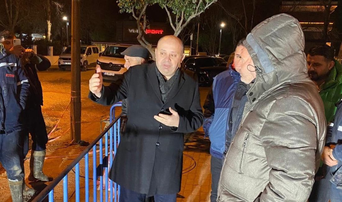 Gönen’de meydana gelen jeotermal hat arıza çalışmalarını yerinde inceleyen Belediye